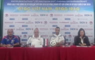 Iraq trễ họp báo vì bận… ăn sáng