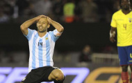 Argentina 2-0 Ecuador: 'Sao quả tạ' đeo bám