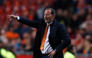 Thảm họa xuất hiện, HLV Danny Blind vẫn giữ ghế