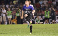 Video: Paul Scholes lập siêu phẩm sút xa ở Hong Kong