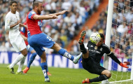 Đá ở đâu, Keylor Navas cũng cản được hết!
