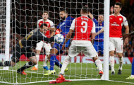 Cờ bất ngờ đến tay Petr Cech trận gặp Bayern Munich