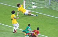 Video: Cú cản phá khó tin của David Luiz
