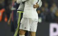 Tịt ngòi, fan cuồng vẫn đột nhập đòi ôm Cristiano Ronaldo