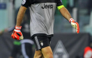 Vượt mặt huyền thoại Del Piero, lão tướng Buffon vẫn không vui