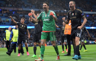 Gianluigi Buffon vượt mặt Del Piero, đi vào lịch sử Juventus