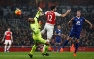Arsenal 2-1 Everton: Pháo thủ 'lên đỉnh'
