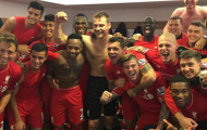 Sao Liverpool ‘đập phá’ ăn mừng ở Stamford Bridge