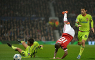 Huyền thoại M.U 'lên lớp' Ashley Young vụ ăn vạ