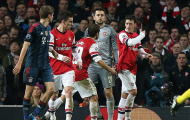 Video: Tranh cãi: Bàn thắng bằng tay hay vai của Ozil?