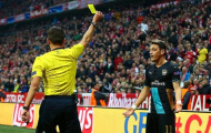 Lăng kính: Giroud, Oezil hay là vận may vĩnh cửu?