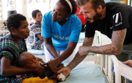 David Beckham giúp đỡ những trẻ em nghèo ở Papua New Guinea