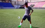 Video: Choáng với màn tâng 'giấy' của Neymar