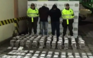 Xe chở CĐV Colombia bị bắt giữ vì chất đầy cocaine