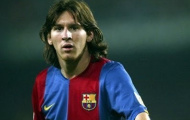 Video: Lionel Messi dùng tuyệt kĩ khiến Roberto Carlos té nhào
