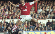 Video: Dennis Bergkamp - Ảo thuật gia của Arsenal