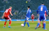 Video: Tình huống 'lườm rau gắp thịt' cực ảo của Ronaldinho
