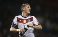 Schweinsteiger lại hành xử đẹp, CĐV M.U nào không yêu?