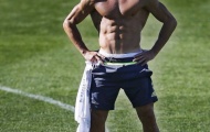 Cris Ronaldo khoe body chuẩn trước El Clasico cuối cùng