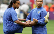 Video: Chiêm ngưỡng Ronaldinho đọ tài Ronaldo