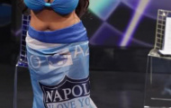 'Cởi' tất cả để ủng hộ Napoli