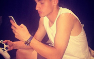 Những khoảnh khắc đời thường cực kỳ 'cute' của 'thần đồng' Arsenal