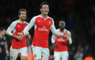 Oezil, Sanchez tỏa sáng giúp Arsenal nuôi hy vọng