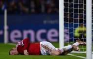 Rooney lại 'tàng hình' trước Leicester City