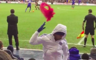 Video: Tình huống Diego Costa ném áo Bib vào Jose Mourinho
