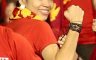 Khoảnh khắc 'quẩy' nhiệt tình của nữ CĐV lọt đề cử Fair play 2015