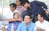 Hạ HLV Miura, bầu Đức được gì?