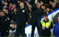 Chelsea gục ngã, Jose Mourinho từ bỏ Top 4
