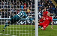 Newcastle 2-0 Liverpool: Địa chấn ở St James' Park