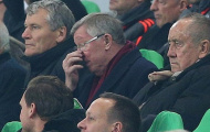 Nghi khủng bố, Sir Alex phải ra về muộn dù M.U thua muối mặt