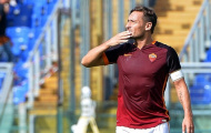 Totti sắp được chơi bóng tới năm 40 tuổi