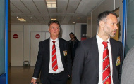 HLV Louis van Gaal và các học trò cuốn gói rời khỏi Champions League