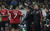 Van Gaal ghi chép mọi sai sót của học trò