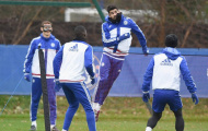 Mourinho chỉ tay hai ngón, Costa 'học' đánh đầu
