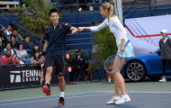 Sharapova làm từ thiện trong tiết trời lạnh giá