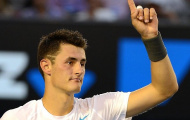 'Trai hư' Tomic bắt volley thần sầu kết liễu Wawrinka