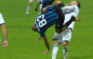 Tung kung-fu, Felipe Melo nhận án phạt nặng