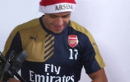 Petr Cech và Alexis Sanchez trổ tài chơi nhạc Giáng sinh