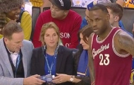 LeBron James bóc mẽ fan nữ xấu tính ngay trên sân