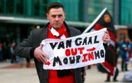Đã đến lúc nên để Van Gaal yên