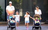 Federer đưa 4 con đi bát phố Brisbane