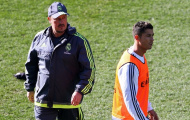 Benitez mất việc vì dám đối đầu Ronaldo
