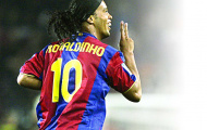Video: Những kỹ thuật kinh điển của Ronaldinho