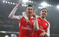 HLV Wenger so sánh trò cưng với QBV 2006