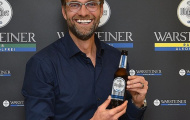 Yêu quê, Klopp đi quảng cáo cho bia