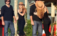 Shakira vẫn chưa thể hết dính dáng đến tình cũ